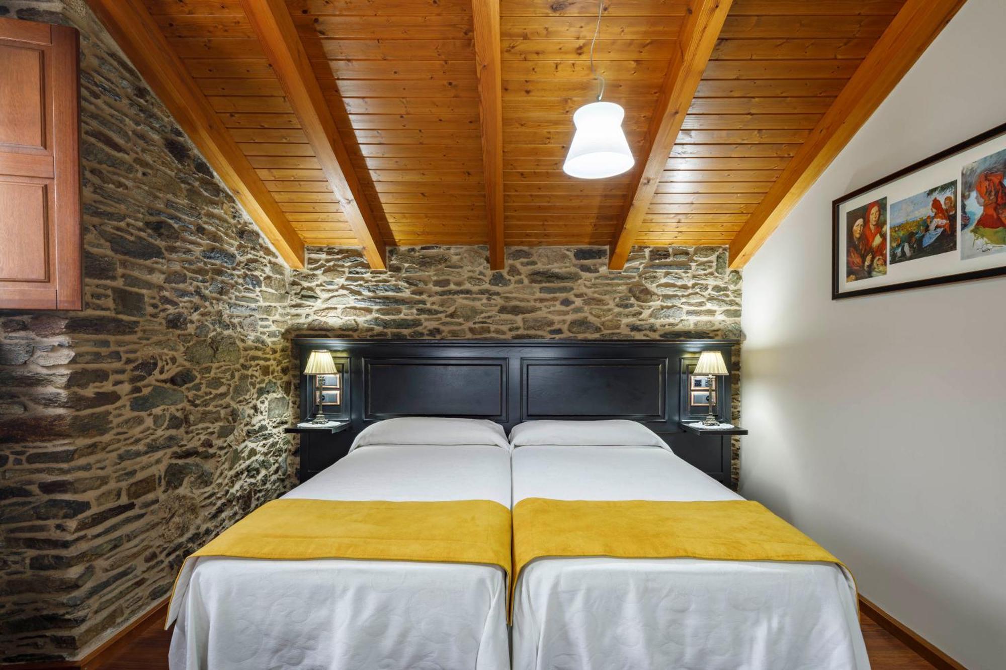 Casa Rural Dona Maria Ordes Luaran gambar